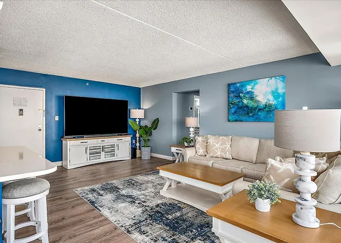 Gorgeous Side Ocean View From Your Private Balcony *